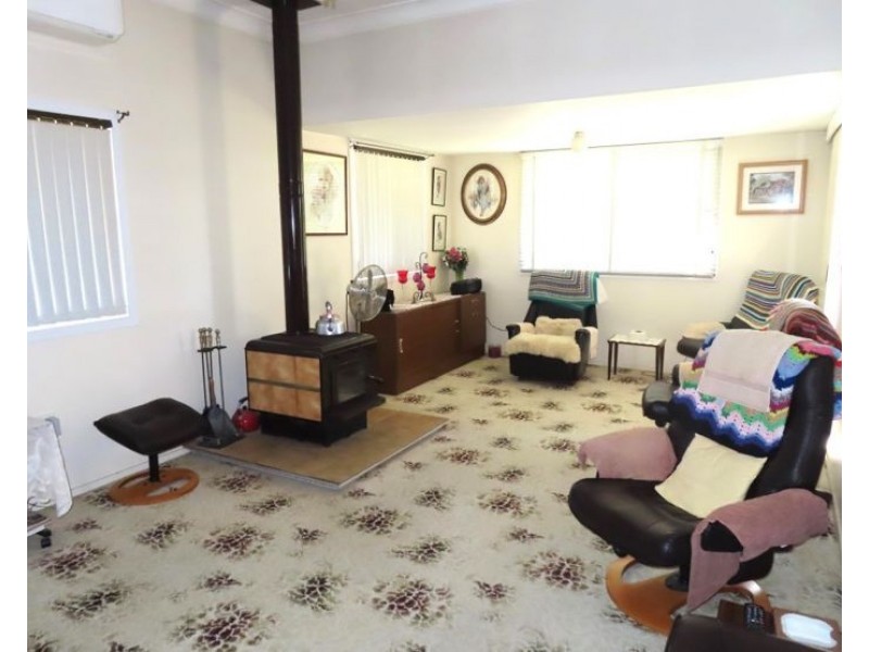 31 College Road, Stanthorpe QLD 4380