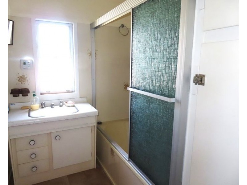 31 College Road, Stanthorpe QLD 4380