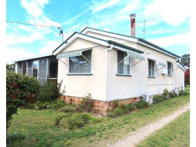 31 College Road, Stanthorpe QLD 4380