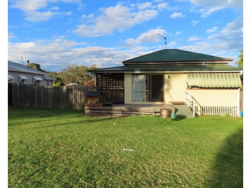 14 Belwood Street, Stanthorpe QLD 4380