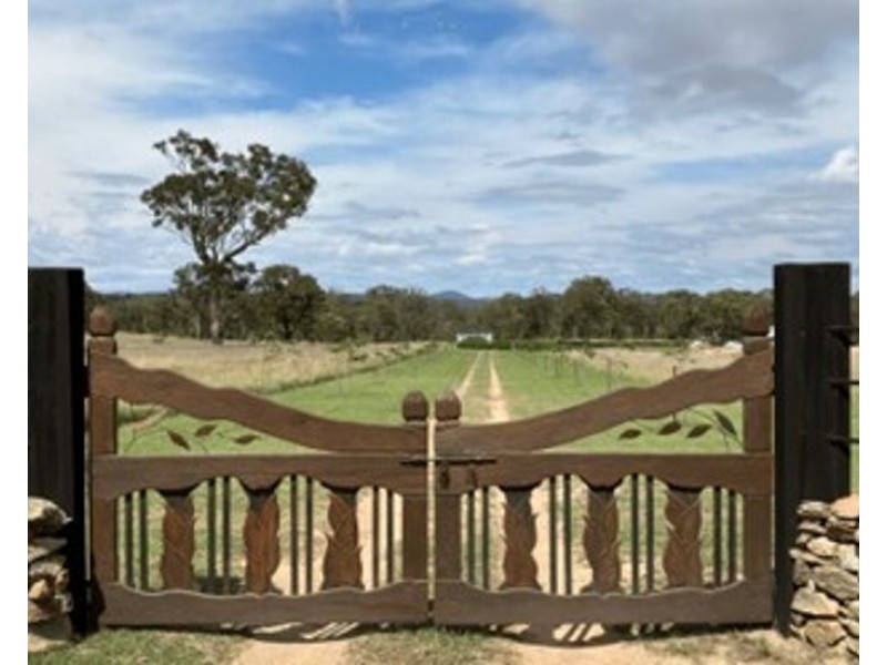 2087 Rabbit Fence Road, Dalveen QLD 4374