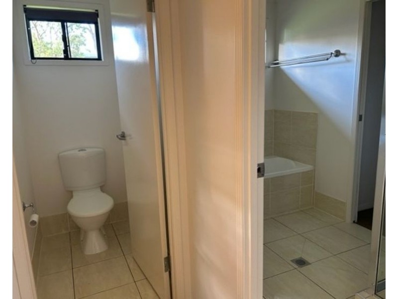 3 Micale Lane, Glen Aplin QLD 4381