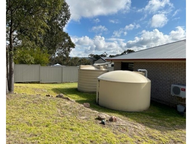 3 Micale Lane, Glen Aplin QLD 4381