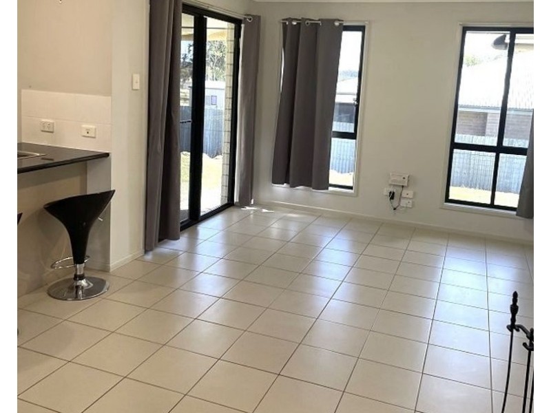 7 Micale Lane, Glen Aplin QLD 4381