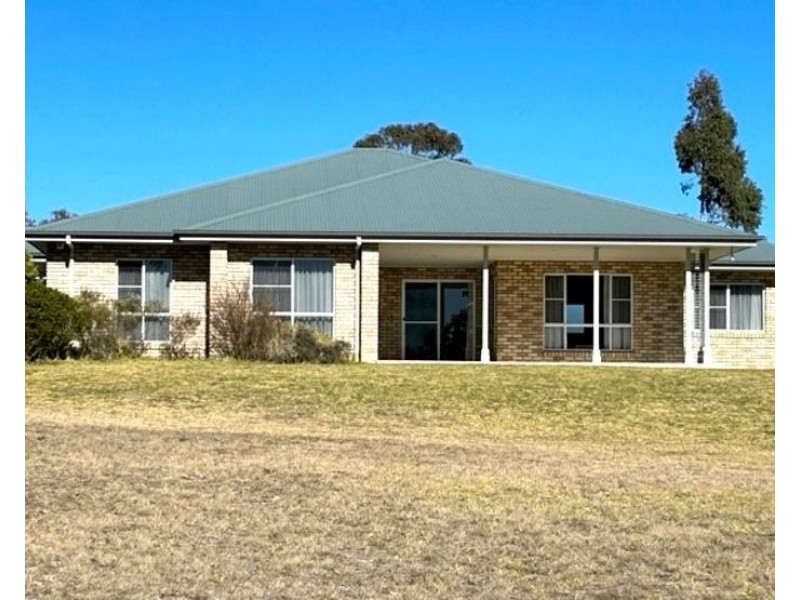 24 Minuti Lane, Amiens QLD 4380