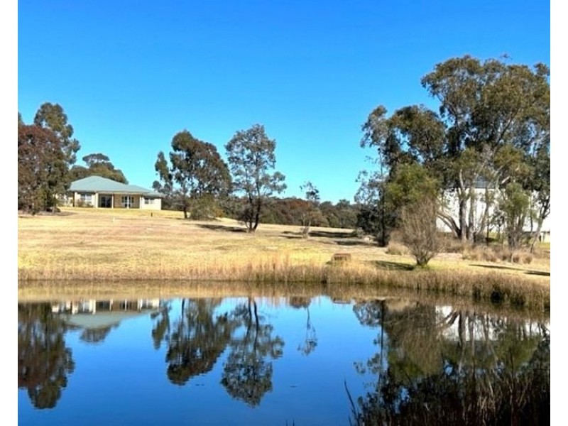 24 Minuti Lane, Amiens QLD 4380