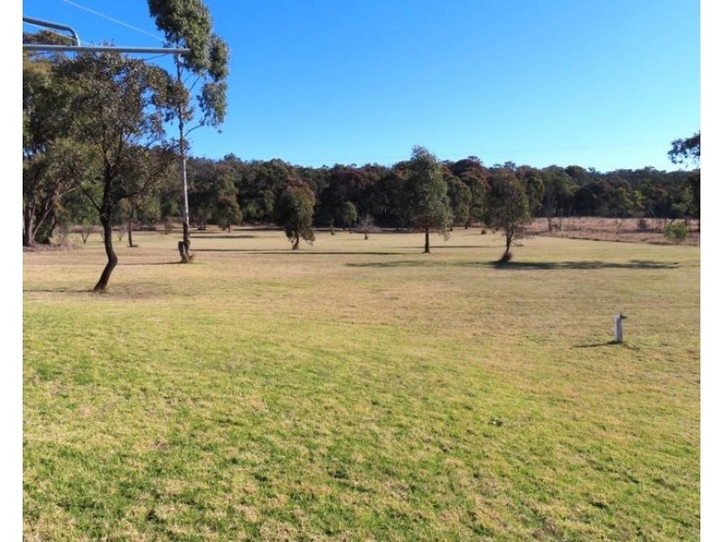 24 Minuti Lane, Amiens QLD 4380