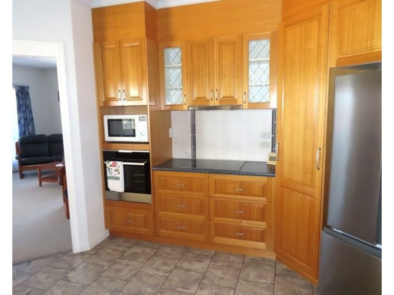 24 Minuti Lane, Amiens QLD 4380