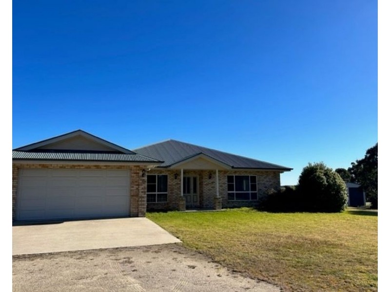 24 Minuti Lane, Amiens QLD 4380