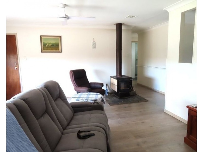 15 Ellevsen Street, Stanthorpe QLD 4380