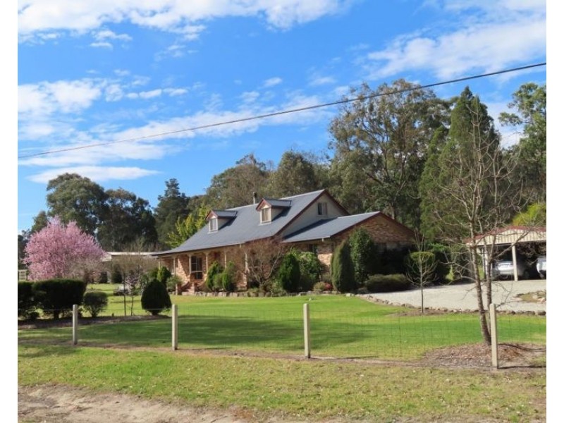 54 Old Caves Road, Stanthorpe QLD 4380