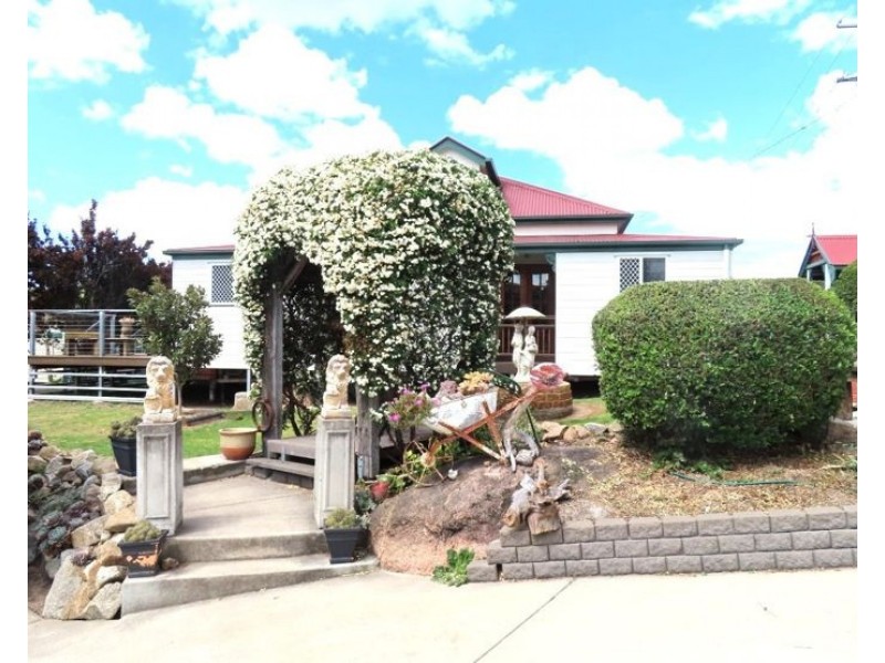 34 Lock Street, Stanthorpe QLD 4380