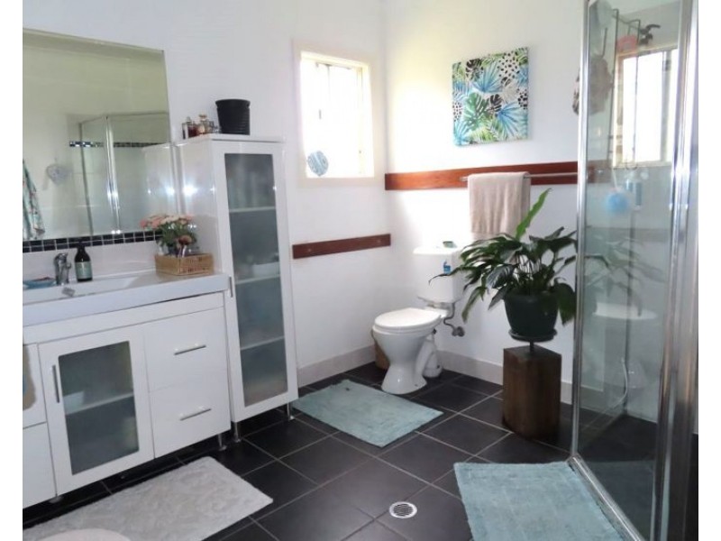 70 Willocks Lane, Greenlands QLD 4380