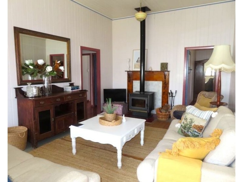 17 Denham Street, Stanthorpe QLD 4380