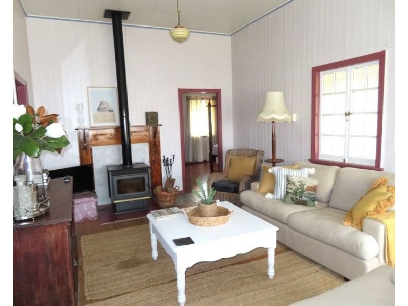 17 Denham Street, Stanthorpe QLD 4380