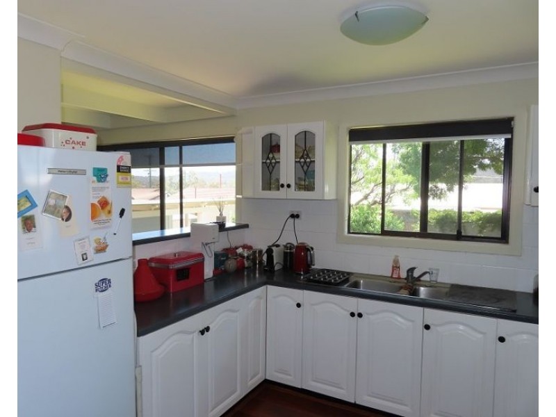 2 Ellevsen Street, Stanthorpe QLD 4380