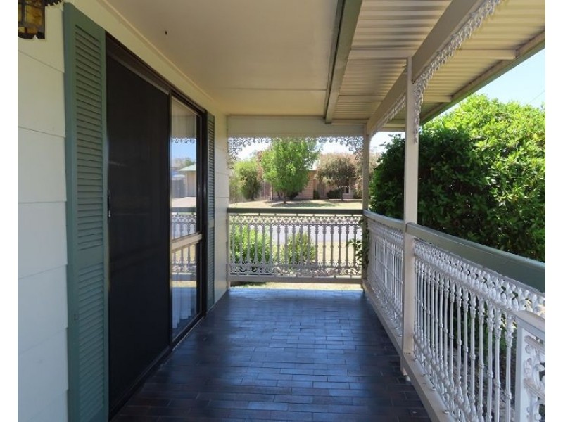 2 Ellevsen Street, Stanthorpe QLD 4380