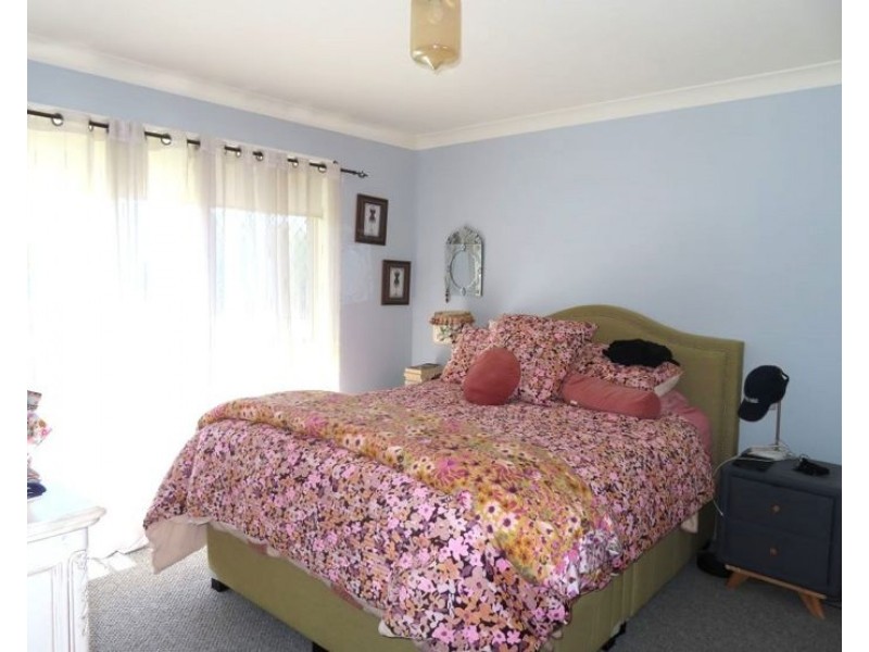 28 Fairway Crescent, Stanthorpe QLD 4380