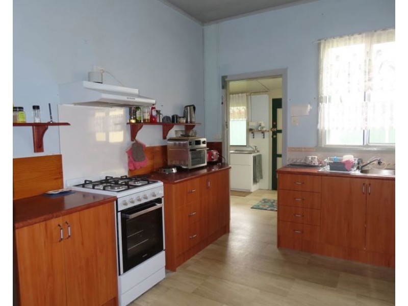 99 Granite Belt Drive, The Summit QLD 4377