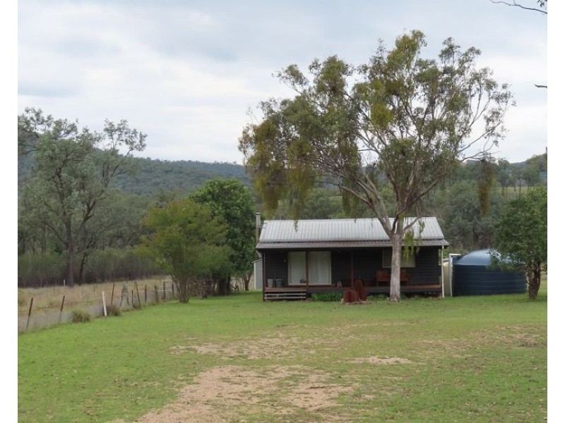 1001 Bents Road, Ballandean QLD 4382