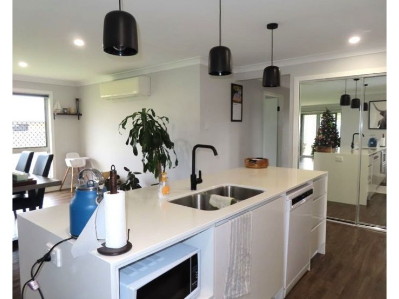 48 Amosfield Road, Stanthorpe QLD 4380