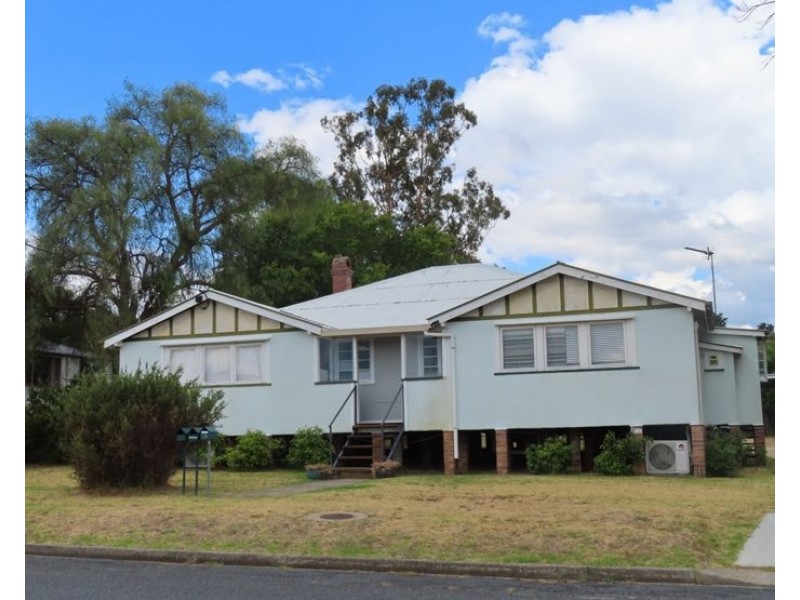 23 Matthew Street, Stanthorpe QLD 4380