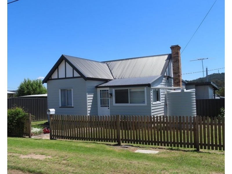 90 Sugarloaf Road, Stanthorpe QLD 4380