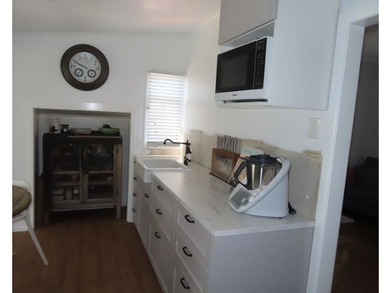 90 Sugarloaf Road, Stanthorpe QLD 4380