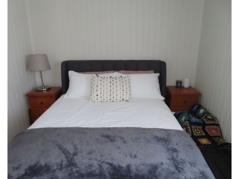 90 Sugarloaf Road, Stanthorpe QLD 4380