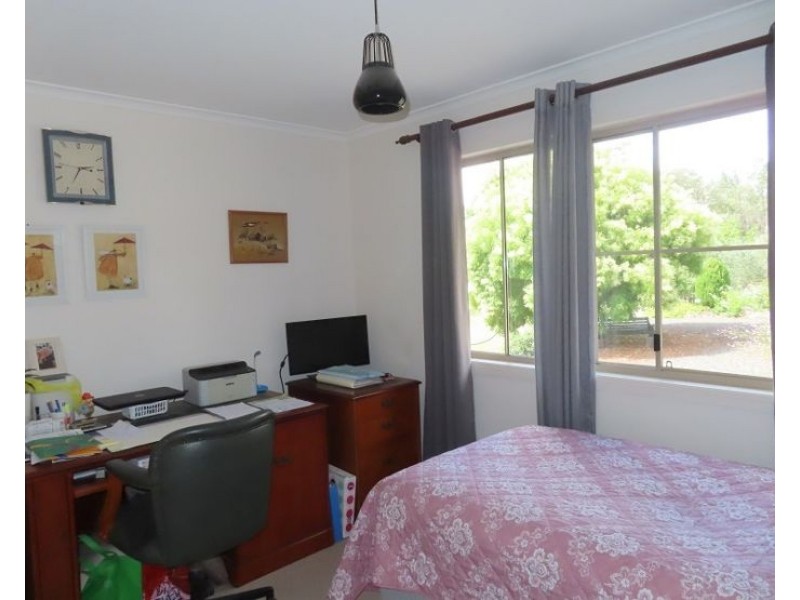 46 Sugarloaf Road, Stanthorpe QLD 4380