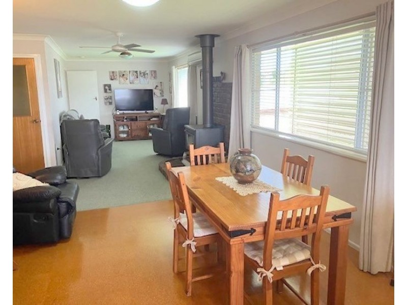 16 Smith Street, Stanthorpe QLD 4380