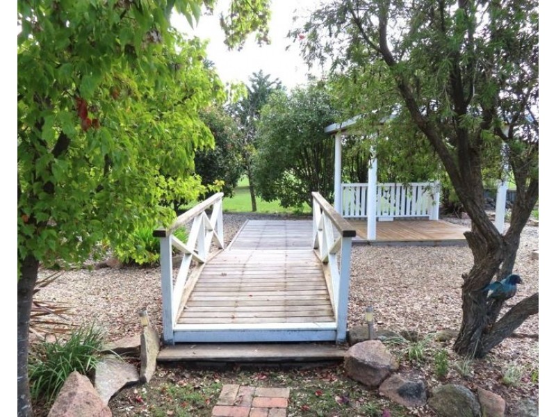 204 Thulimbah School Road, Cottonvale QLD 4375