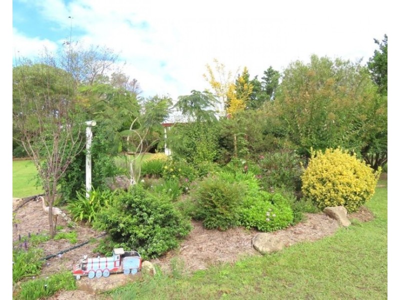 204 Thulimbah School Road, Cottonvale QLD 4375