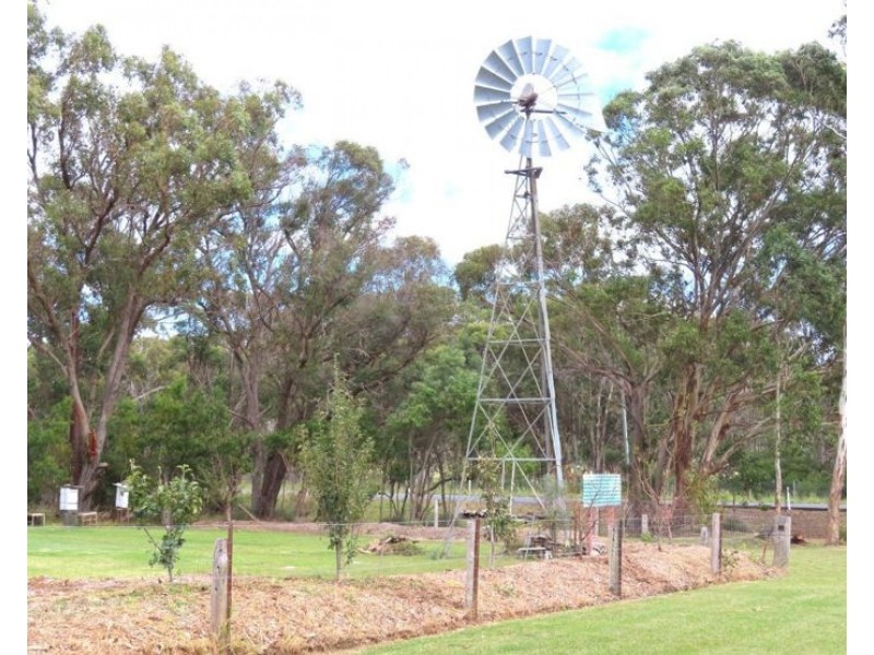 12 McCosker Drive, Dalveen QLD 4374