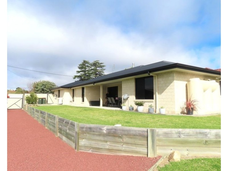 124A Folkestone Street, Stanthorpe QLD 4380