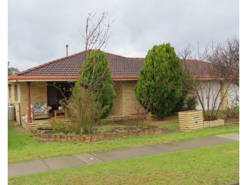 37 Archibald Street, Stanthorpe QLD 4380