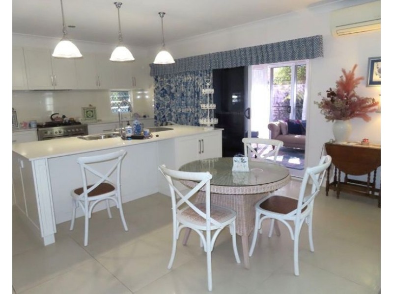 22 Pioneers Parade, Stanthorpe QLD 4380