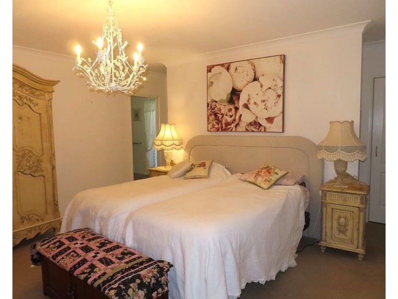 22 Pioneers Parade, Stanthorpe QLD 4380