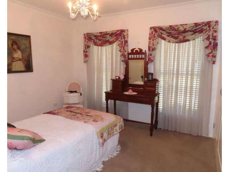 22 Pioneers Parade, Stanthorpe QLD 4380