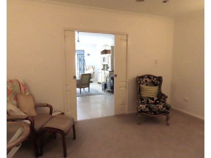 22 Pioneers Parade, Stanthorpe QLD 4380