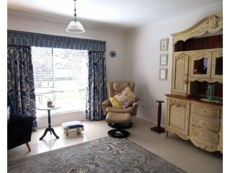 22 Pioneers Parade, Stanthorpe QLD 4380