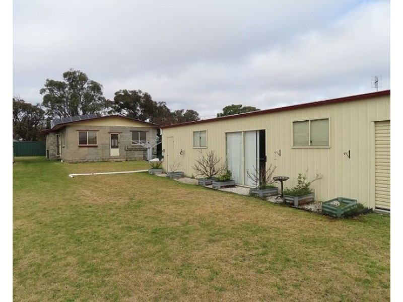 46 Border Street, Wallangarra QLD 4383