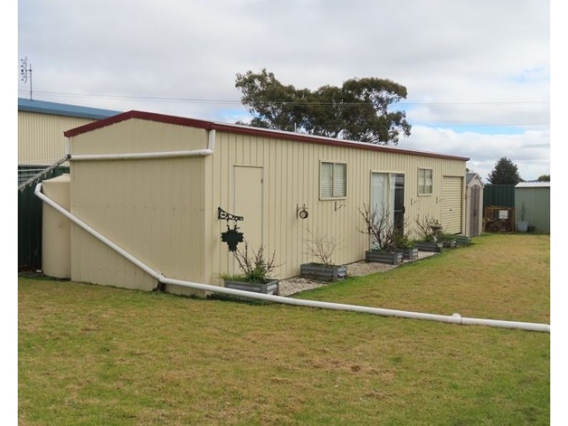 46 Border Street, Wallangarra QLD 4383