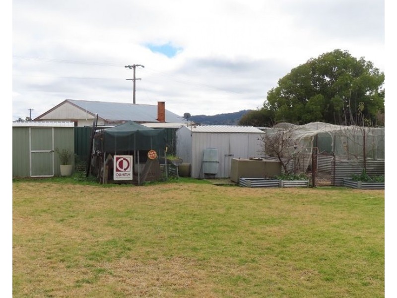 46 Border Street, Wallangarra QLD 4383