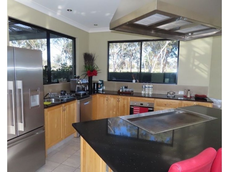 4-6 FairwayCrescent, Stanthorpe QLD 4380