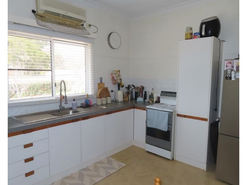9 Catherine Street, Stanthorpe QLD 4380