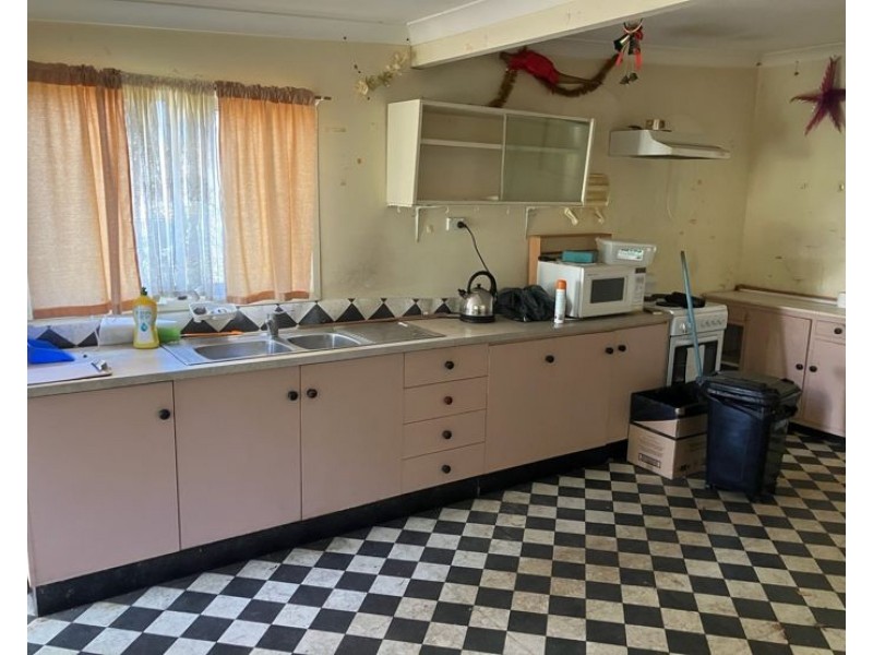 21 Leslie Parade, Stanthorpe QLD 4380