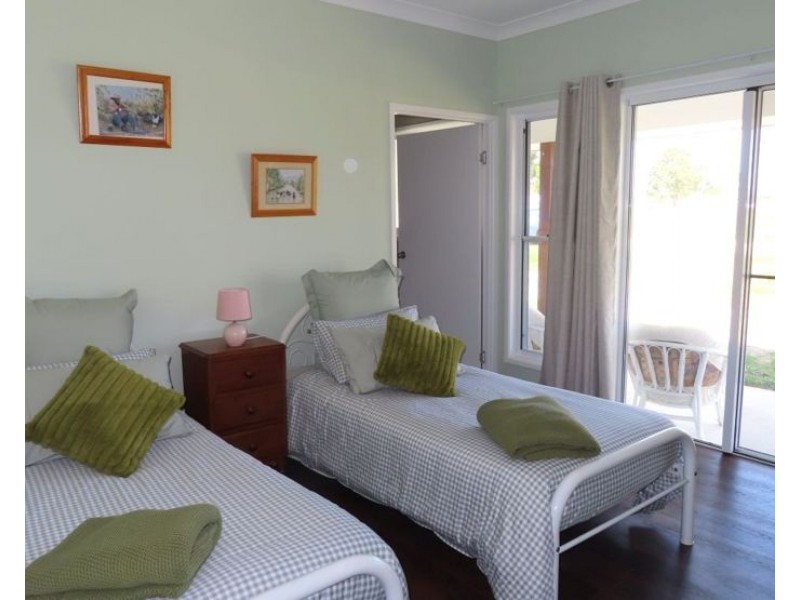 208 Thulimbah School Road, Cottonvale QLD 4375