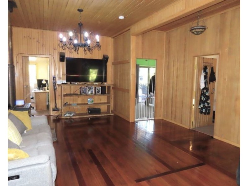 10 Munson Lane, Thulimbah QLD 4376