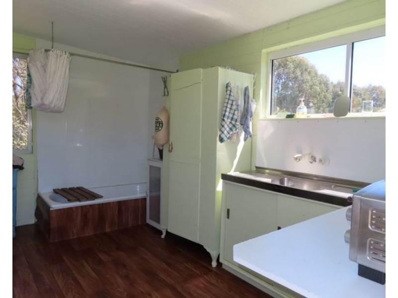 10 Munson Lane, Thulimbah QLD 4376